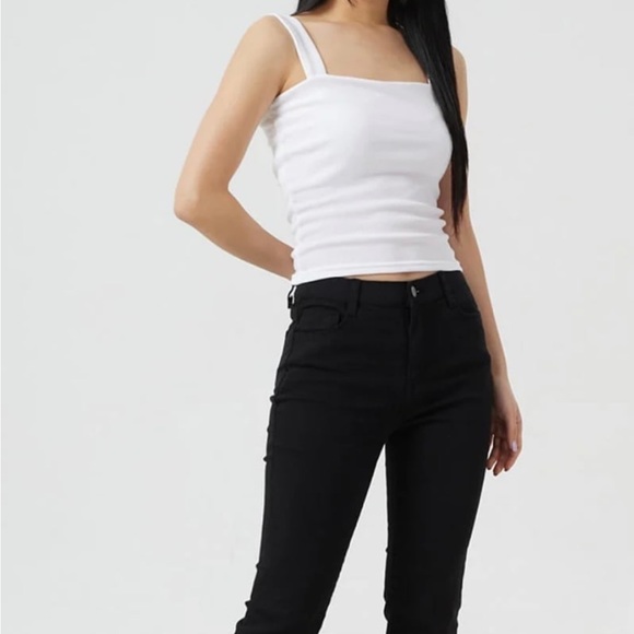 White square  neck tank top - Picture 5 of 10